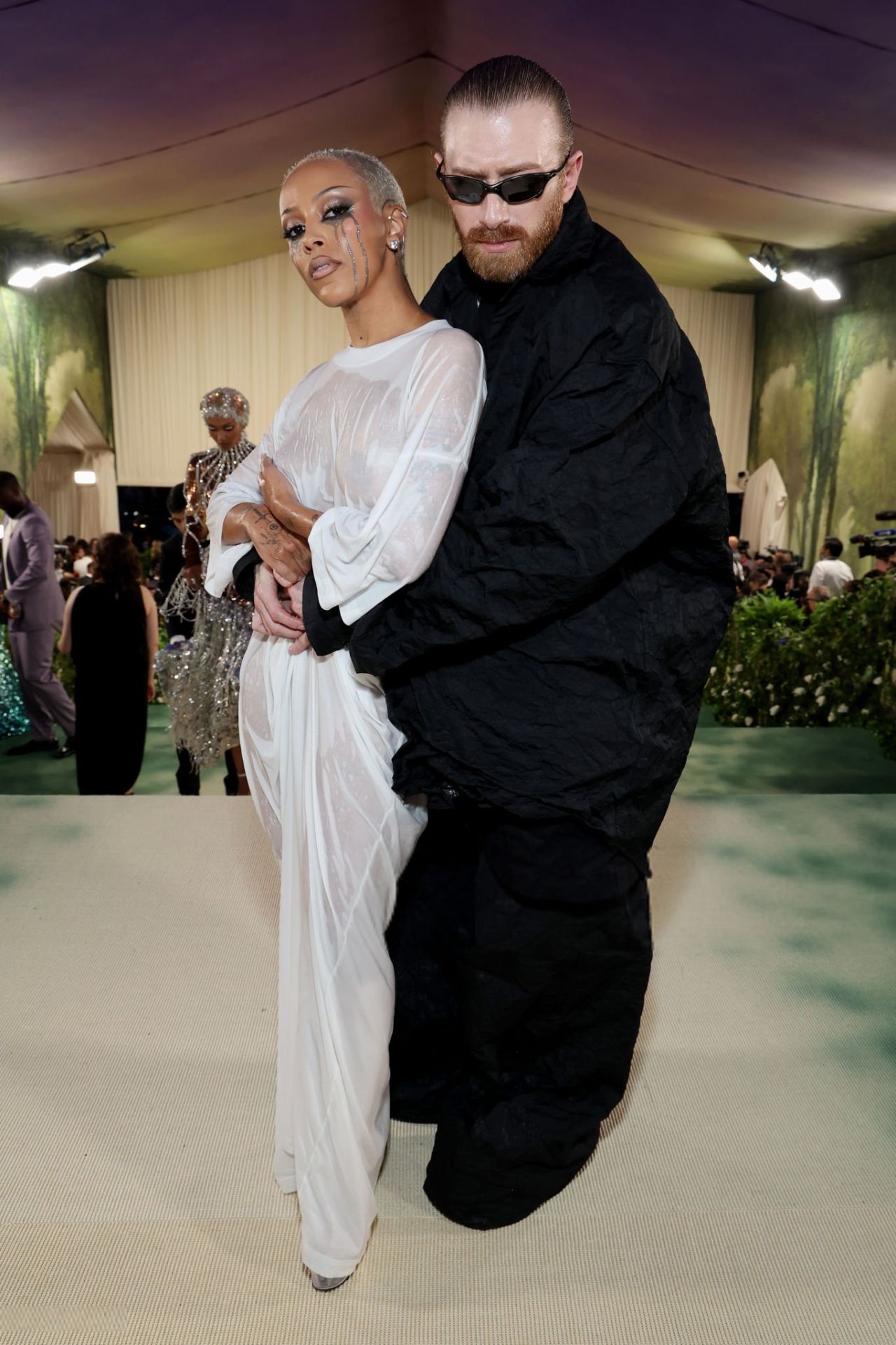 Doja Cat Stuns in Unconventional Met Gala Ensemble11